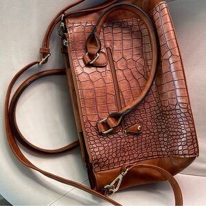 Elegant Brown Crocodile-Embossed Women's Bag